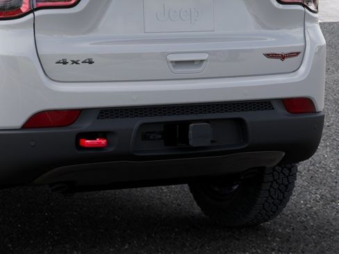 New 2026 Jeep Compass Trailhawk w/ Trailer Tow Group AWD/4WD image 13