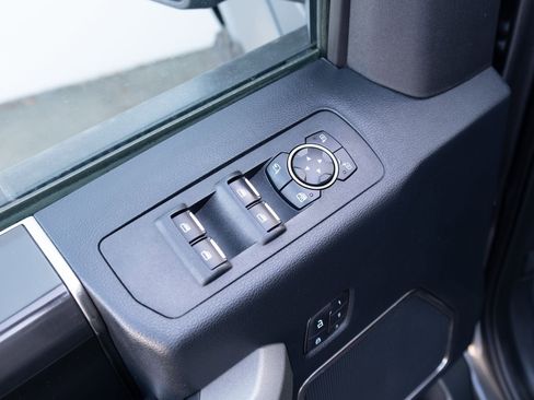 Used 2020 Ford F150 Raptor w/ Equipment Group 802A Luxury image 17