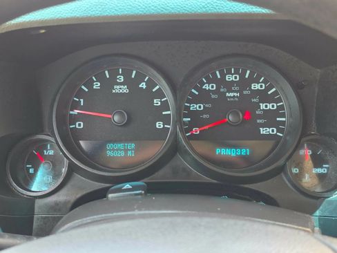 Used 2010 Chevrolet Silverado 1500 W/T RWD image 20