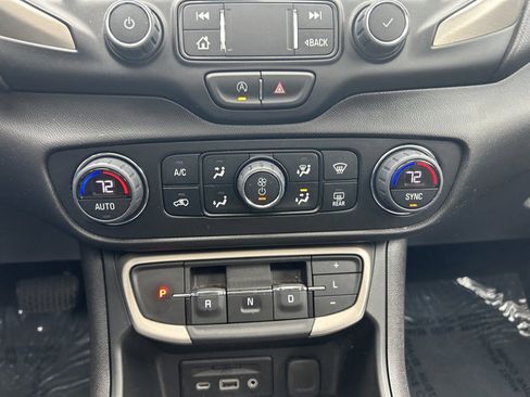 Used 2024 GMC Terrain Denali w/ Denali Premium Package image 21