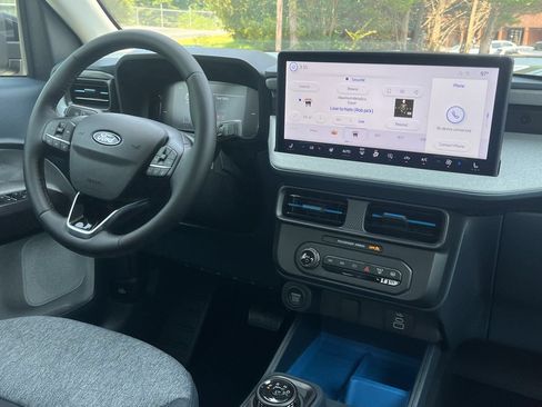 New 2026 Ford Maverick XLT w/ XLT Luxury Package FWD image 3