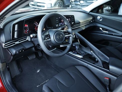 Used 2023 Hyundai Elantra SEL w/ Cargo Package image 10