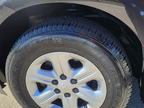 Used 2015 Chevrolet Traverse LS FWD image 33