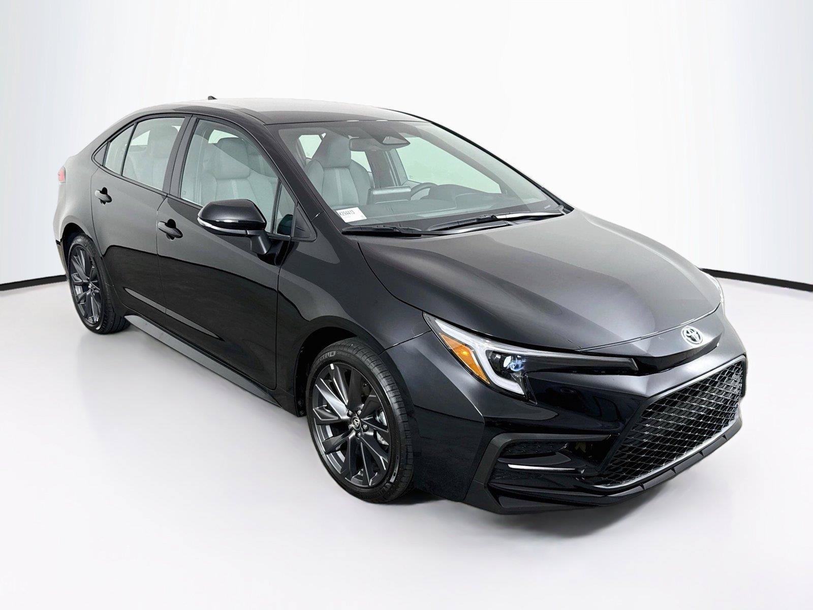 Used 2026 Toyota Corolla SE FWD image 8
