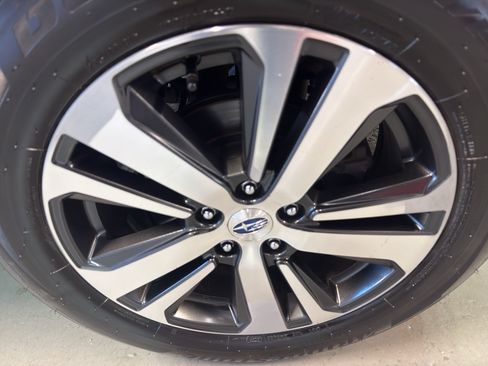 Used 2018 Subaru Outback 2.5i Limited AWD/4WD image 36