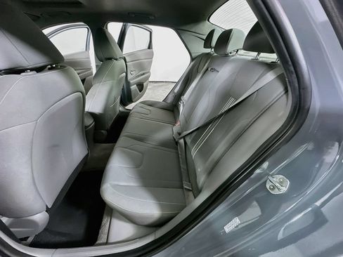 Used 2022 Hyundai Elantra SEL w/ Convenience + Premium Package FWD image 13