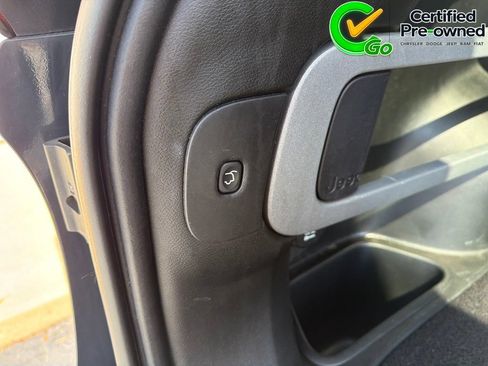 Certified 2018 Jeep Cherokee Limited FWD image 21