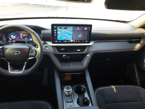 Used 2025 Ford Explorer ST RWD image 14