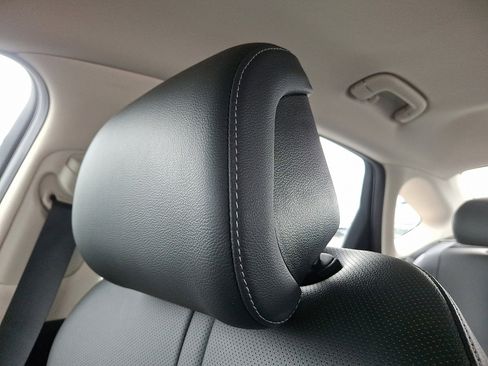 Used 2023 Genesis G80 2.5T image 13