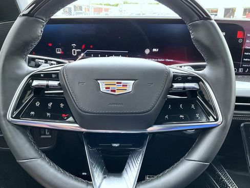 Certified 2025 Cadillac Escalade V w/ LPO, ONYX Package AWD/4WD image 16