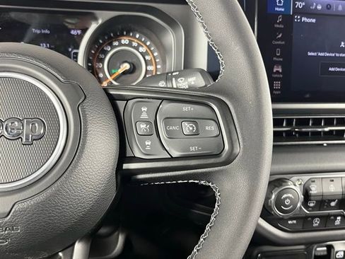 New 2025 Jeep Gladiator Sport w/ Premium Package image 15