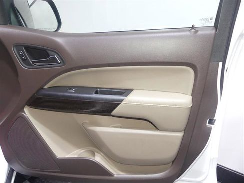 Used 2016 GMC Canyon SLT w/ Driver Alert Package image 17