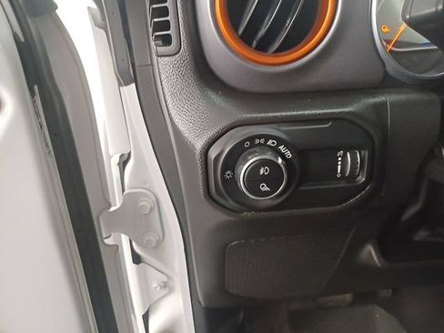 Used 2023 Jeep Gladiator Mojave w/ LED Lighting Group AWD/4WD image 18