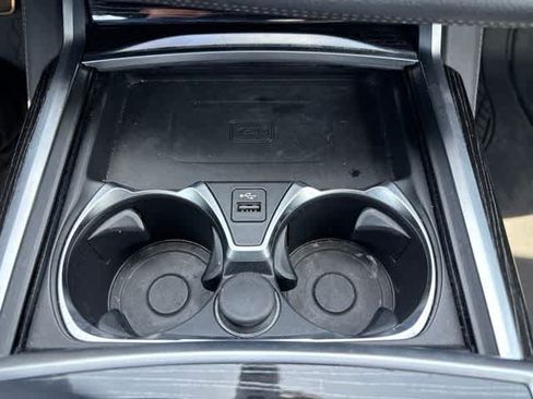 Used 2022 BMW 740i w/ M Sport Package RWD image 19