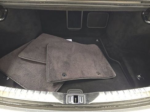 Used 2022 Bentley Flying Spur V8 AWD/4WD image 5