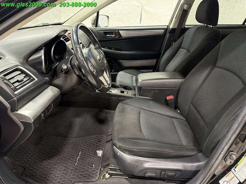 Used 2017 Subaru Outback 2.5i Premium AWD/4WD image 23