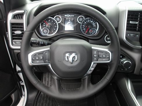 New 2026 RAM 1500 4x4 Crew Cab image 13