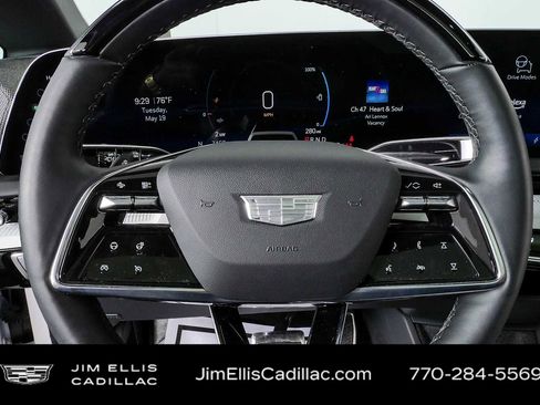 Used 2025 Cadillac Optiq Luxury 1 AWD/4WD image 9