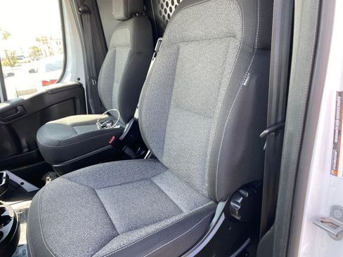 Used 2025 RAM ProMaster 2500 w/ U-Haul Equipment Group FWD image 13