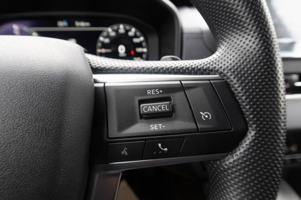 Used 2025 Mitsubishi Outlander ES AWD/4WD image 27