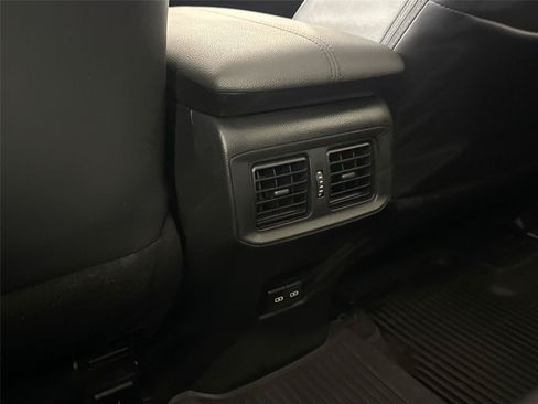 Used 2022 Toyota RAV4 XSE AWD/4WD image 36
