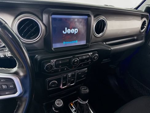 Used 2020 Jeep Wrangler Unlimited Sahara w/ Uconnect 4C Nav & Sound Group AWD/4WD image 15
