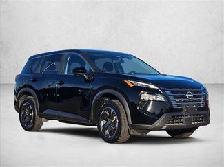 Used 2024 Nissan Rogue SV video 3
