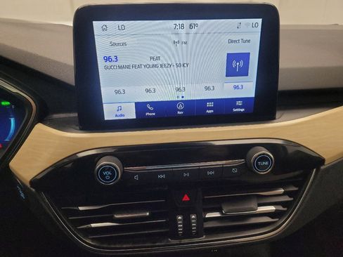 Used 2022 Ford Escape Titanium w/ Titanium Premium Package image 25