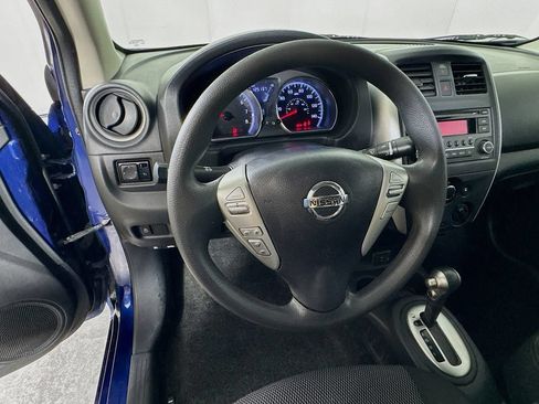 Used 2018 Nissan Versa SV FWD image 11