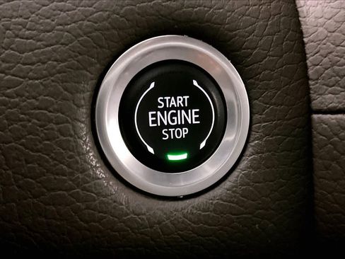 Used 2024 GMC Yukon Denali w/ Advanced Technology Package AWD/4WD image 33