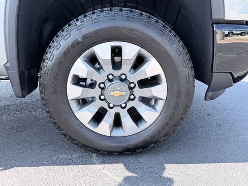 New 2026 Chevrolet Silverado 2500 Custom w/ Custom Value Package AWD/4WD image 32