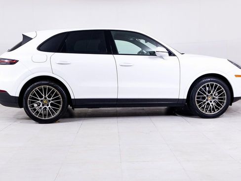 Certified 2023 Porsche Cayenne Platinum Edition AWD/4WD image 28