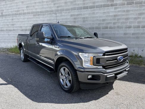Used 2018 Ford F150 XLT w/ Equipment Group 302A Luxury AWD/4WD image 9
