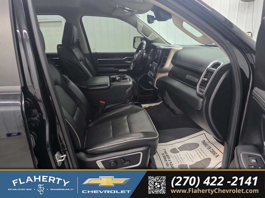 Used 2022 RAM 1500 Laramie AWD/4WD image 14
