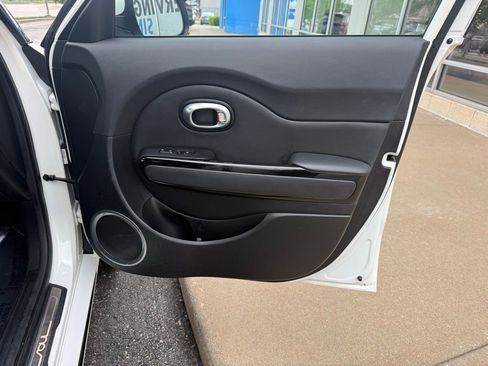 Used 2016 Kia Soul + w/ Soulful Package FWD image 43