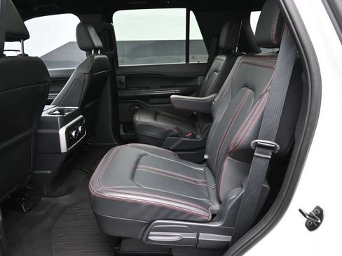 Used 2023 Ford Expedition Limited RWD image 7