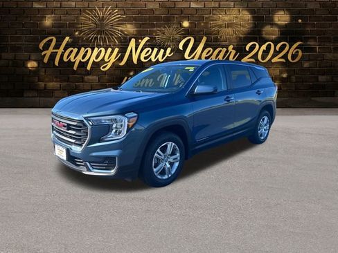 Used 2024 GMC Terrain SLE image 1