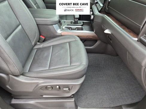 Used 2025 GMC Sierra 1500 SLT image 17