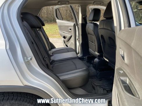 Used 2016 Chevrolet Trax LT w/ LT Convenience Package image 31