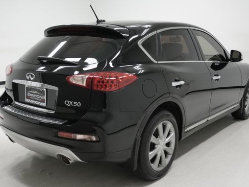 Used 2017 INFINITI QX50 2WD image 4