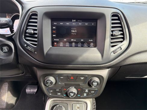 Used 2020 Jeep Compass Latitude image 13