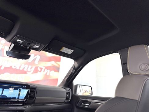 Used 2024 Chevrolet Silverado 1500 ZR2 w/ Technology Package image 55