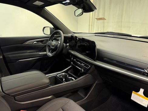 New 2026 Chevrolet Traverse LT w/ LPO, Floor Liner Package image 16