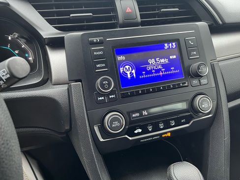 Used 2019 Honda Civic LX image 27