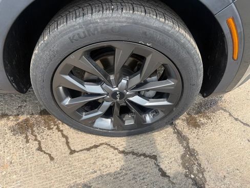 Certified 2023 Kia Sorento X-Line EX AWD/4WD image 16