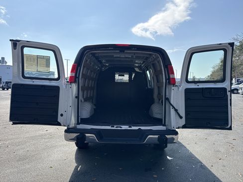 Used 2024 GMC Savana 2500 w/ Driver Convenience Package image 28