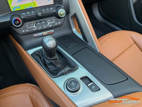 Used 2015 Chevrolet Corvette Z06 w/ 3LZ Preferred Equipment Group image 21