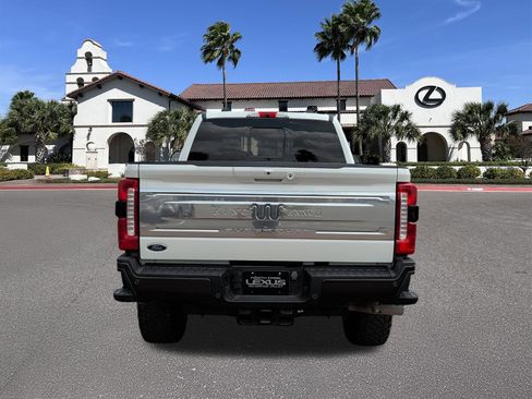 Used 2024 Ford F250 King Ranch w/ FX4 Off-Road Package AWD/4WD image 3