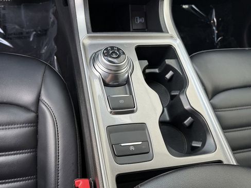 Used 2024 Ford Edge SEL image 28