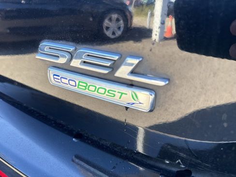 Used 2018 Ford Edge SEL w/ Equipment Group 201A image 5
